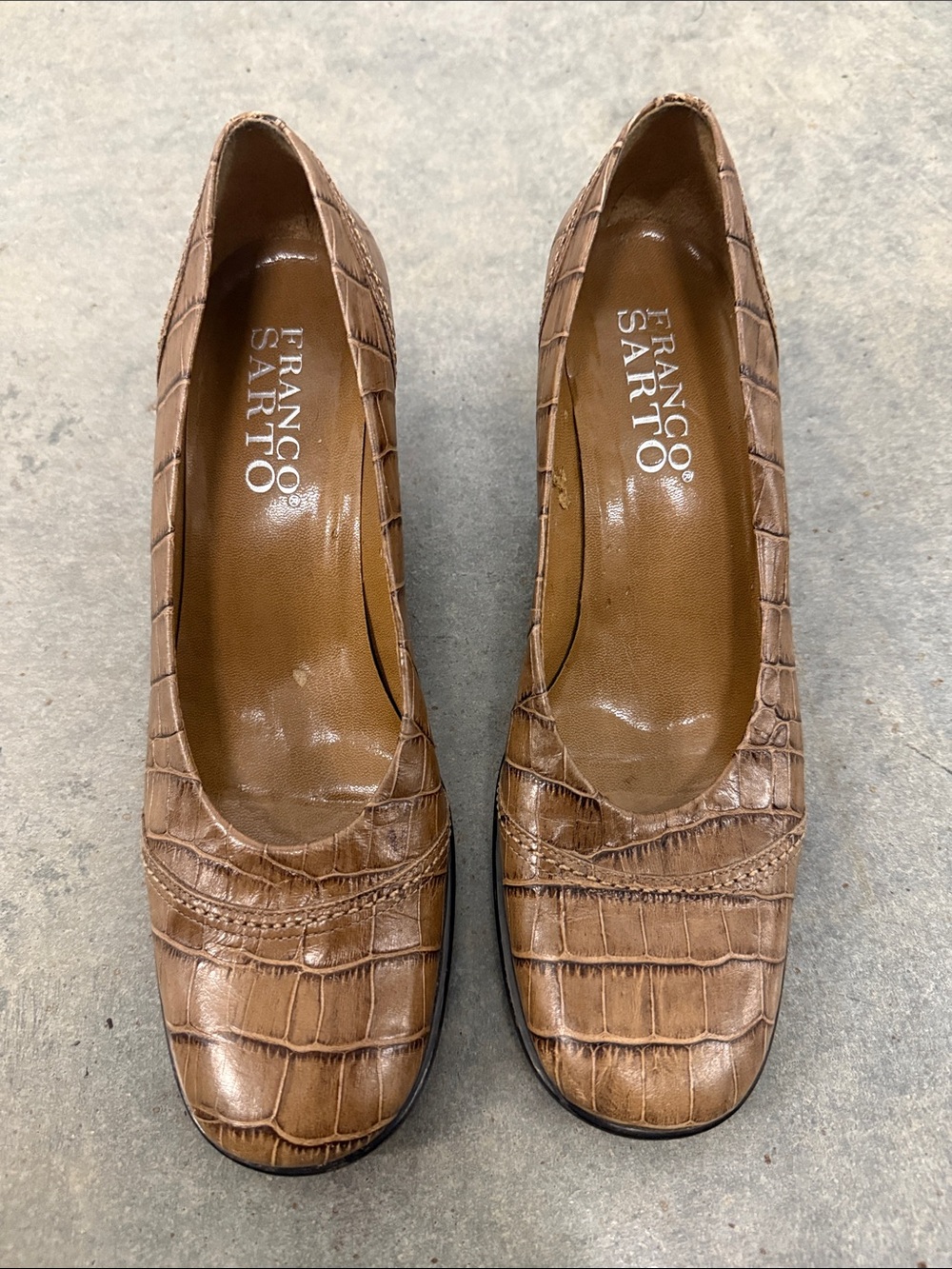 Franco Sarto Vintage Y2K Tan Croc-Embossed Square-Toe Flats